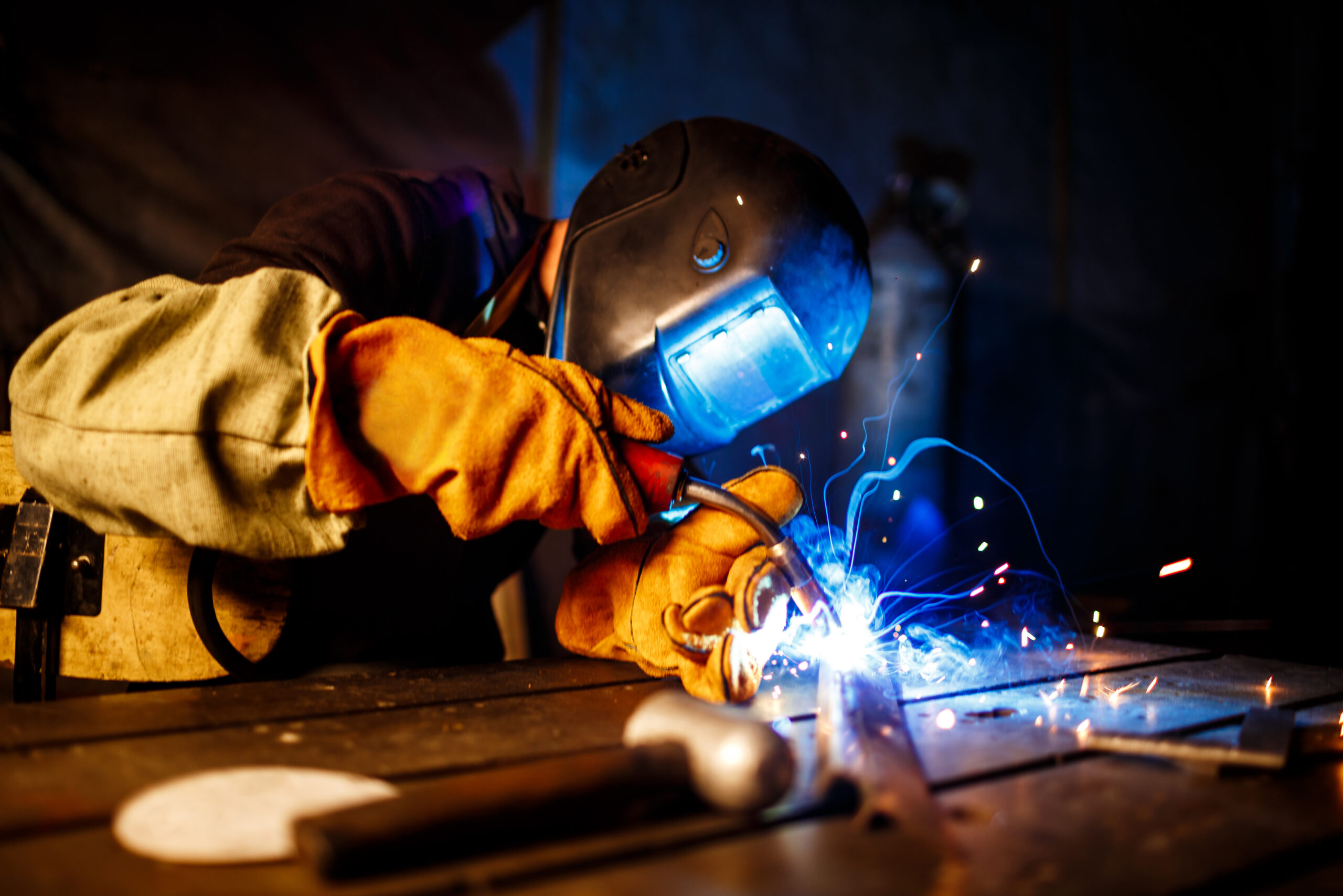 cutting metal with plasma equipment plant scaled
